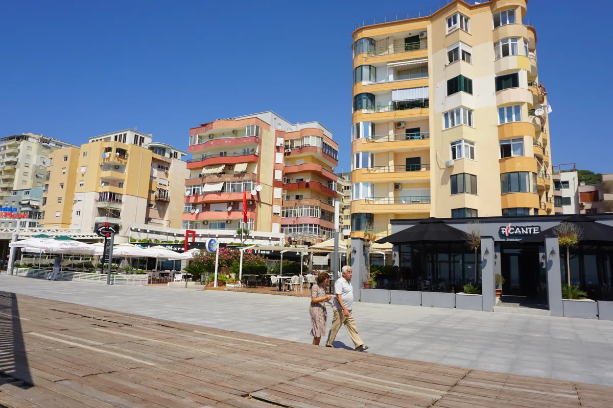 Die Uferpromenade in Durrës
